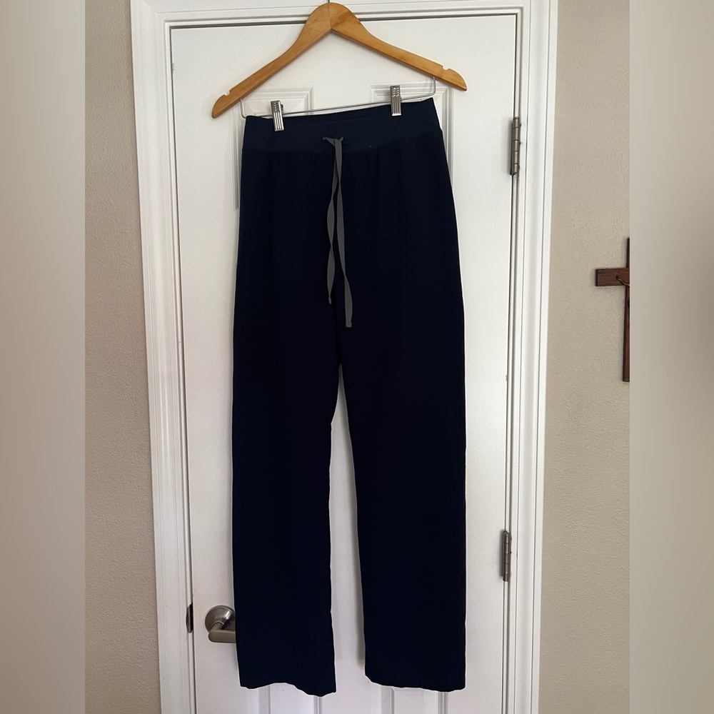 FIGS women's Navy Livingston™ High Waisted - Basic Scrub Pants - S / Navy